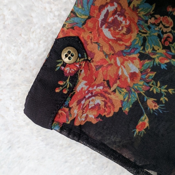 Navy/floral shear top - Picture 3 of 5